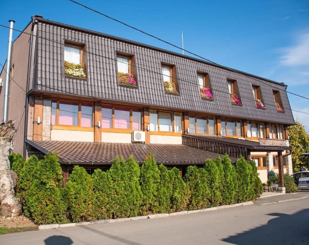 Hotel VIR Velika Plana Exterior foto